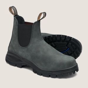 Blundstone Lug Boot in Rustic Black